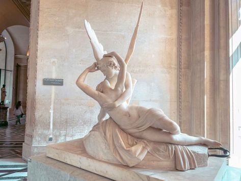 Famous Greek Sculpture, Angel Sculpture Art, Greek Mythology Statue, Eros And Psyche, Sculpture Museum, Love Statue, Famous Sculptures, Statue Tattoo, Cupid And Psyche