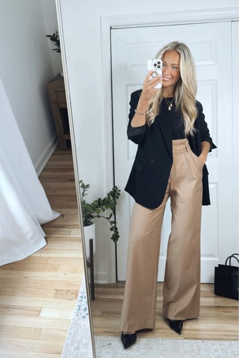 Women Sales Rep Outfits, Medical Sales Rep Outfit, Women’s Office Attire, Work Outfit 2023, Trendy Interview Outfit, Winter Interview Outfit, Business Professional Outfits Women, Corporate Girlie, Fall Work Outfit