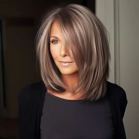 Med Length Womens Haircuts, Laura Wright Hair, Grey Hairstyles, Long Bobs, Birthday Hair, Shoulder Length Hair Cuts, Haircuts For Medium Hair, Haircut And Color, Penteado Cabelo Curto