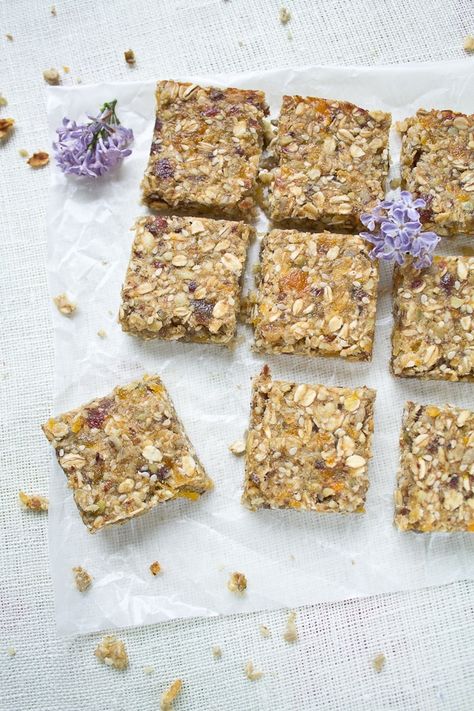 Banana Granola Bars, Low Oxalate Recipes, Low Oxalate Diet, Banana Granola, Low Oxalate, Peanut Butter And Banana, Muesli Bars, Granola Bar, No Bake Bars