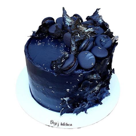 #cake #cakedecorating #cakeart #cakedecor #cakesdecor Pretty Birthday Cakes Black, Black And Blue Cake Ideas Birthdays, Blue Decorated Cake, Midnight Gothic Cake, Blue And Black Birthday Decor, Black And Blue Birthday Decorations, Black And Blue Cake, Dark Blue Birthday Cake, 18th Birthday Cake Blue