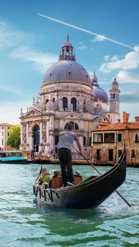 Venice: Favorite Things to Do in the City of Canals Venice Travel Guide, Venice Italy Photography, Venice Photography, Venice City, Venice Travel, Italy Photography, Travel Italy, Voyage Europe, Destination Voyage