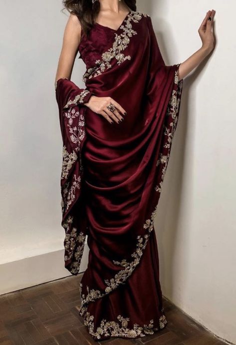 Saree Wearing Styles, Indian Sari Dress, Fancy Sarees Party Wear, Sari Dress, Indian Fashion Saree, Saree Designs Party Wear, Indian Dresses Traditional, Party Wear Saree, Indian Woman