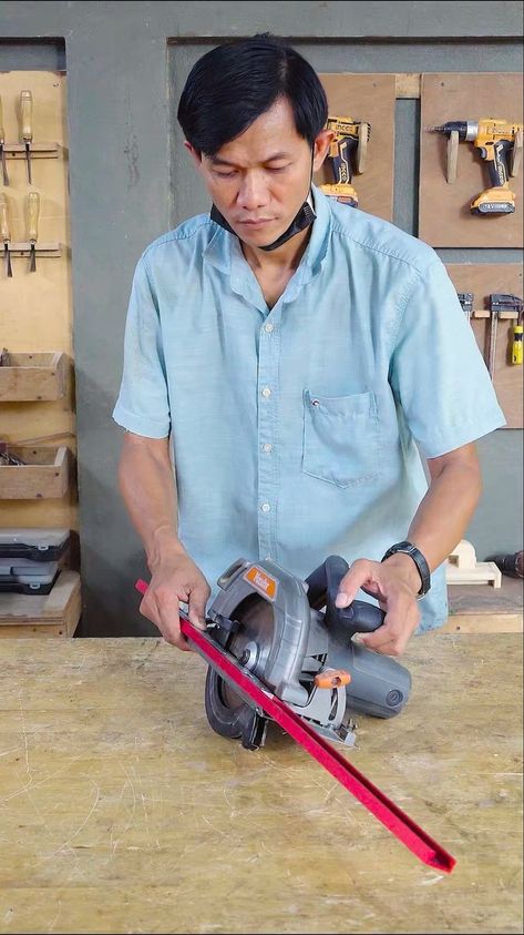 Awesome DIY Saw Guide for woodworking Technique #reels #reelsviral #router #Amazing #trend #FacebookReelsContest #reelsfb #trendingreels #Tiktok | Woodworking TV | Woodworking TV · Original audio Circular Saw Guide Rail, Circular Saw Guide, Circular Saw Jig, Building Kitchen, Halloween Decorations Outdoor Diy, Christmas Crafts For Adults Diy, Diy Halloween Decorations Outdoor, Diy Christmas Crafts For Adults, Crafts For Adults Diy