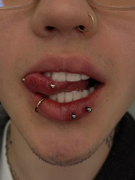 Lips Piercing Men, Male Body Piercings, Guy Piercings Aesthetic, Nose Piercing Men Septum, Guy Lip Piercing, Men With Tattoos And Piercings, Side Lip Piercing Hoop, Double Ashley Piercing, Men Lip Piercing