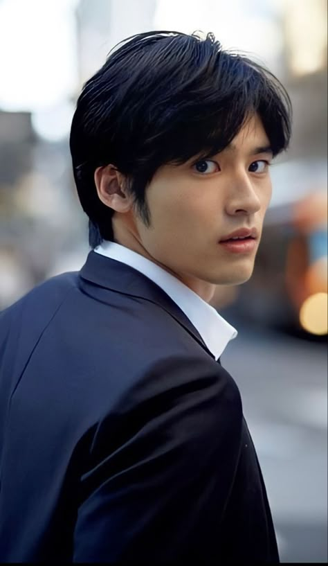 Japanese Actors Handsome, Japanese Boy Aesthetic, Cute Japanese Guys, Okada Kenshi, Japanese Men Hairstyle, Kenshi Okada, Beatiful People, Male Pose Reference, Actors Male