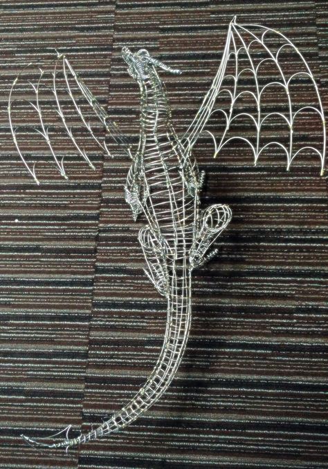 3d Wire Sculpture, Wire Dragon, Fantasy Wire, Wire Projects, Mini Dragon, Wire Art Sculpture, Wire Wrapped Stone Jewelry, Copper Crafts, Wire Wrap Jewelry Designs