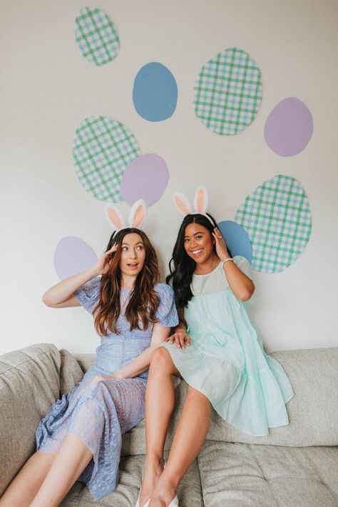 Best Friend Photo Shoot Ideas, Friend Photo Shoot Ideas, Easter Family Pictures, Easter Photo Shoot, Best Friend Photo Shoot, Friend Photo Shoot, Easter Photography, Easter Photoshoot, Photo Shoot Ideas