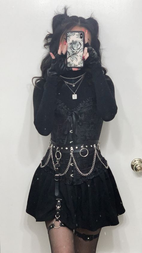 Girly Goth Aesthetic Outfits, Egirl Outfits Ideas Teenage, Egirl Clothes Aesthetic, Egirl Goth Outfits, Alt Women Outfits, Girly Emo Aesthetic, Alt Style Women, Women Goth Outfits, Darkcore Aesthetic Outfits