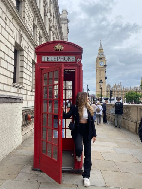 London, phone booth and Big Ben Phone Booth Pictures, London Telephone Booth Pose, London Photo Ops, London Telephone Booth Photography, London Phone Booth Aesthetic, Big Ben Picture Ideas, Photos To Take In London, Photo Ideas In London, London Phone Booth Poses