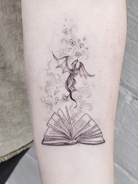 Tarot Style Tattoo, Disney Book Tattoo, Book Mark Tattoo, Starsword Crescent City Tattoo, Classy Thigh Tattoos For Women, Acotar Sleeve Tattoo, Reading Tattoos For Women, Dragon And Book Tattoo, Dark Fantasy Tattoo Ideas