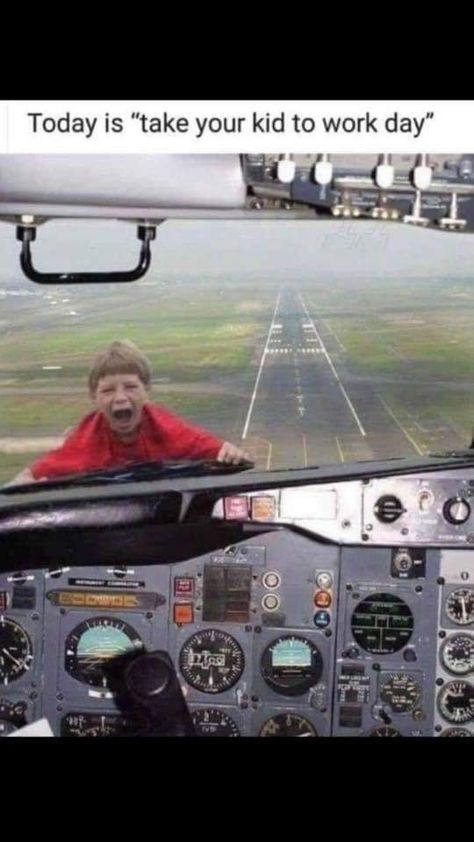 Plane Memes, Pilot Humor, Airplane Humor, Aviation Humor, Image Moto, Top Memes, Quick Jokes, Really Funny Pictures, Really Funny Memes