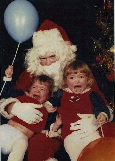 …So you better watch out. Seriously. Do as the song says. It’s for your own safety. | 17 Santa Claus Photos That Will Make Your Skin Crawl Vintage Bizarre, Santa Claus Photos, Awkward Photos, Creepy Vintage, Bad Santa, Awkward Family Photos, Creepy Christmas, Santa Photos, Vintage Santa Claus