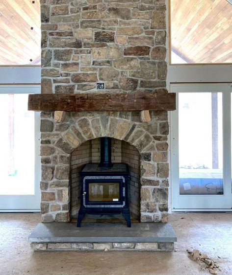 Wood Stove Surround, Woodburning Stove Fireplace, Wood Stove Hearth, Wood Burning Stoves Living Room, Cottage House Interior, Hearth Stone, Wood Stove Fireplace, Old Stone Houses, Rustic Country Home