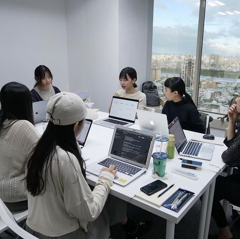 Business Networking Aesthetic, Business Vibes Aesthetic, Korean Office Aesthetic, Office Worker Aesthetic, Office Aesthetic Business, Business School Aesthetic, Korean Office, Career Vision Board, Study Korean