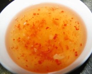 spring rolls sauce | Tu Cong Van | Flickr Spring Roll Dipping Sauce, Thai Dipping Sauce, Pepperoni Dip, Thai Spring Rolls, Spring Roll Sauce, Chips Dip, Cibo Asiatico, Dipping Sauces Recipes, Cheesecake Dip