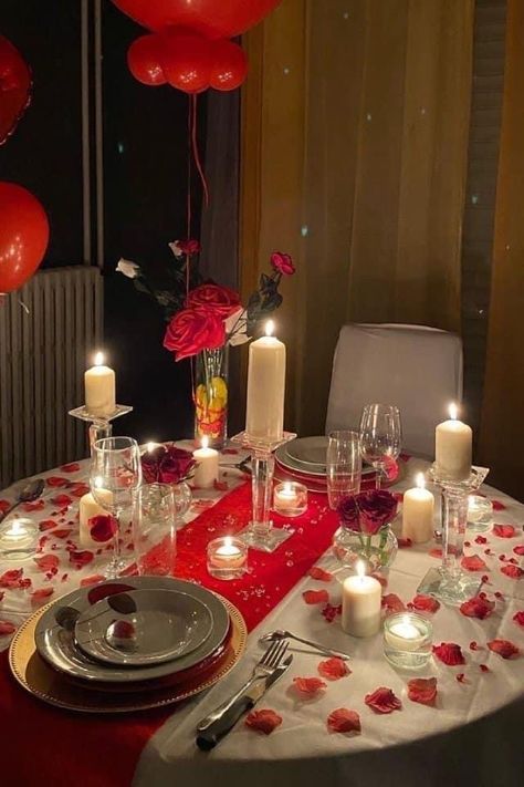 Valentine Day Aesthetic, Romantic Dinner Tables, Romantic Dinner Setting, Aesthetic Valentines Day, Romantic Room Surprise, Romantic Dinner Decoration, Aesthetic Valentines, Romantic Valentines Day Ideas, Romantic Room Decoration