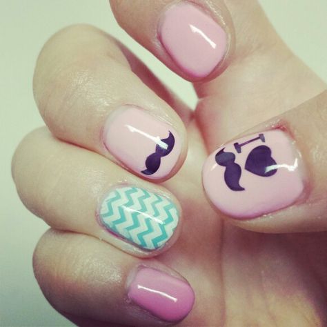 Mustache & Chevron nails! Using stamps. Tumblr Nails 2014, 2014 Nails Tumblr, 2010 Nails, 2012 Nails, Tumblr Nails, Mustache Wallpaper, Mustache Nails, 2014 Nails, Nails 2014