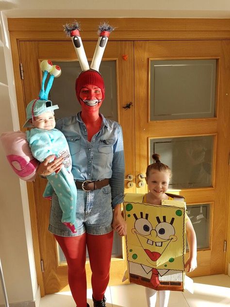 Spongebob Family Halloween Costumes, Mr Crabs Costumes, Family Spongebob Costumes, Gary Spongebob Costume, Mr Krabs Costume, Spongebob Character Costumes, Gary The Snail Costume, Spongebob Cosplay, Diy Spongebob