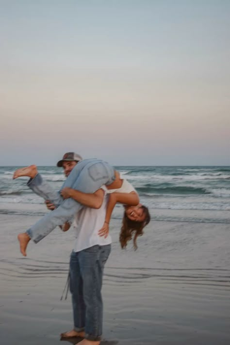 #beach #beachpictureideas #couplesphotoshoot #beachlife #photoshoot Couple On A Beach Aesthetic, Pose Idea For Couples, Sunrise Photoshoot Ideas Couples, Couple Pic On Beach, Professional Beach Pictures Couples, Cute Couple Poses Beach, Beachy Couple Aesthetic, Soft Launch Beach Pics, Cute Beach Pictures Couples