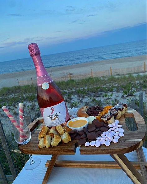 Sunset at the shore, enjoying a charcuterie board 🫶 #shore #sunset #ocean #charcuterie #views A Charcuterie Board, Sunset Ocean, Charcuterie Board, Snacks