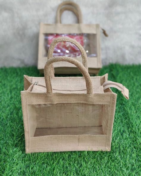 Jute Hamper/Window Bags .... Size 10 by 8 by 5 inch Price 75 rs each Min order 10 piece Same rate for bulk orders Plus ship DM us for more information 🙂 #utitlitygifts #thamboolamgifts #canvasbags #totebags #budgetfriendlytamboolamgifts #varalakshmipoojareturngifts #sangeet #navaratrireturngifts #navaratrigifts #golugifts #babyshowerreturngifts #babynamingceremony #cradleceremony #weddingreturngift #upanayanam #returngifts #housewarmingreturngifts #varalakshmipooja #poonool #engagemen... Hampers Bag, Housewarming Return Gifts, Baby Shower Return Gifts, Diwali 2024, Box Hampers, Diwali Gift Hampers, Cradle Ceremony, Burlap Tote Bags, Burlap Tote