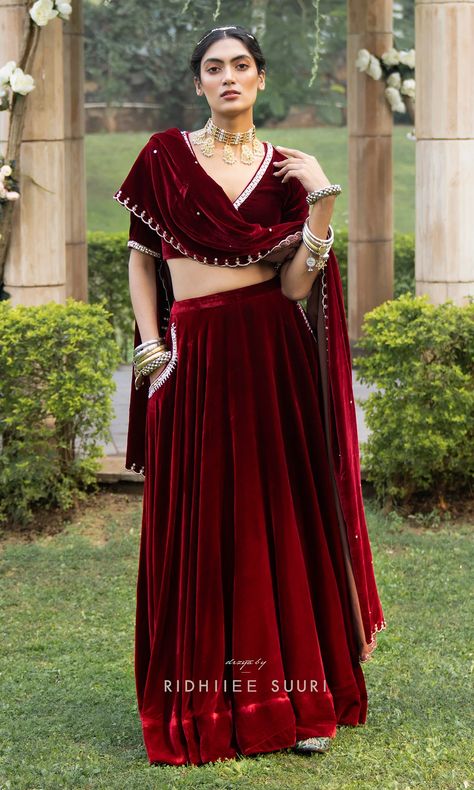 Velvet Lehangas, Velvet Lehenga Designs, Red Velvet Lehenga, Design Lehenga, Velvet Lehenga, Rajputi Dress, Long Frock Designs, Indian Skirt, Red Shawl