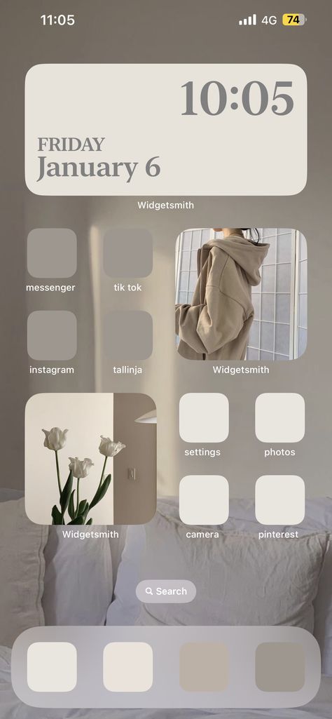 Ipad Layout Ideas Minimalist, Widget Iphone Aesthetic Homescreen, Neutral Homescreen Layout, Clean Aesthetic Home Screen, Neutral Phone Layout, Iphone Arrangement Ideas, Ipad Homescreen Organization Ideas, Minimalist Theme Phone, Apple Widget Ideas