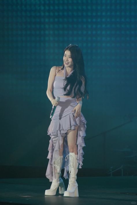 Iu Concert Outfit Ideas, Iu Concert Outfit, Dance Performance Outfits, Iu Concert, Concert Outfit Ideas, Performance Outfits, Concert Photos, Dance Performance, Blue Outfit