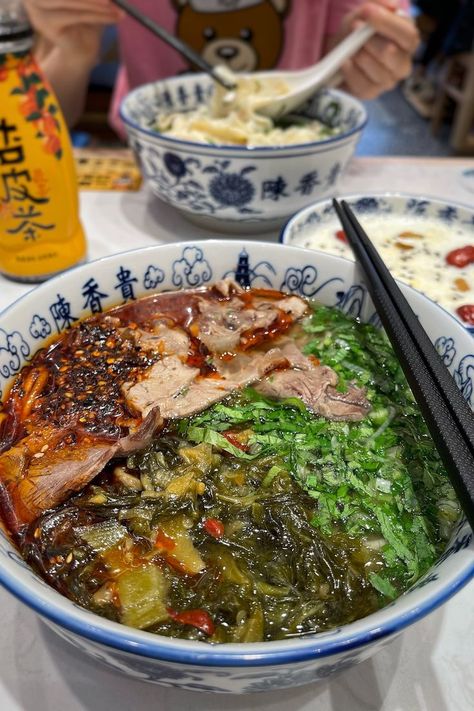 The five essences of Lanzhou niuroumian, of Lanzhou beef noodle soup, are summarized as "yi qing, er bai, san hong, si lü, wu huang," with the firstl being "the soup has to be crystal clear." In the linked video, I discuss some of the nuances on how the soup can boast such bold beefiness while staying crystal clear. I also talk about how the Lanzhou niuroumian is related to the (almost) identical Lanzhou lamian. Wheat Noodles, Beef Noodle Soup, Chinese Noodles, Food Babe, The Soup, Beef And Noodles, Rice Noodles, Noodle Soup, Soups And Stews