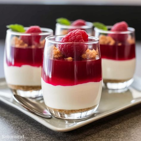 Raspberry Parfait, Amazing Christmas Desserts, Mary Berry Cooks, Dessert Platters, Swiss Roll Recipe, Dessert Pots, Berry Desserts, Entertaining Desserts, Mascarpone Dessert