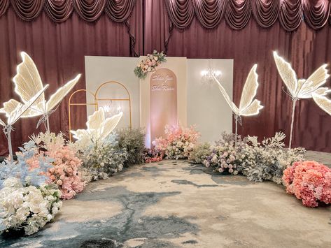 Butterfly Backdrop Wedding, Butterfly Entrance Decor, Wedding Butterfly Decorations, Debut Decorations Backdrops, Butterfly Wedding Theme Decoration, Wedding Butterfly Theme, Enchanted Debut Theme, Butterfly Engagement Party, Butterflies At Wedding