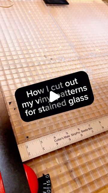 Diy Stained Glass Patterns, Leaded Stained Glass Patterns, How To Make Stained Glass Art Diy, Stained Glass Studio Setup, How To Do Stained Glass Diy, Stain Glass Patterns Free, Stained Glass Workshop Ideas, Easy Stained Glass Patterns Free, Diy Stained Glass Projects