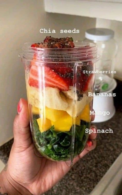 Resep Smoothie, Fruit Smoothie Recipes Healthy, Easy Healthy Smoothies, Smoothie Recipes Healthy Breakfast, Personal Blender, Smoothie Drink Recipes, Fruit Juices, Healthy Drinks Smoothies, Healthy Food Dishes