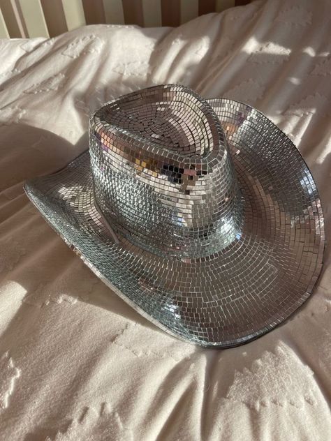 Cowboy Disco, Beyonce Concert Outfit, Disco Cowboy, Bachelorette Hats, Taylor Outfits, Space Cowgirl, Taylor Swift Tour Outfits, Denim And Diamonds, Space Cowboy