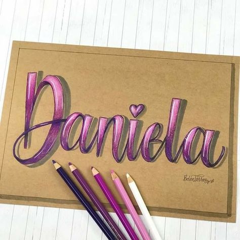 Name Writing Ideas Calligraphy, Name Drawings Creative, Doodle Name, Kunstjournal Inspiration, Simple Lettering, Crayola Markers, Chalk Marker, Calligraphy Name, Fancy Letters