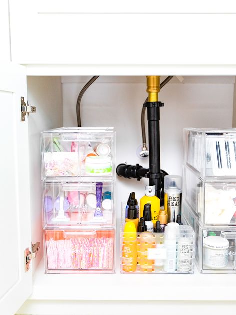 How To Organize Under Bathroom Sink, Organize Under Bathroom Sink, Under The Sink Storage, Under Bathroom Sink, Bathroom Under Sink, Bathroom Sink Organization, Sink Organization, Bathroom Sink Storage, Under Sink Organization