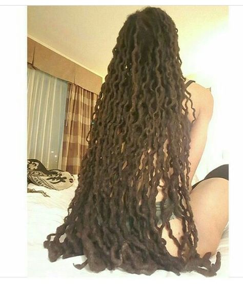 Long Healthy Locs, Large Locs, Long Locs, Dread Head, Long Dreads, Beautiful Locs, Beautiful Dreadlocks, Short Locs Hairstyles, Dreads Styles