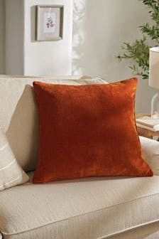 Orange Accents Living Room, Burnt Orange Living Room, Burnt Orange Decor, Burnt Orange Pillows, Orange Color Palettes, Orange Cushions, Beige Living Rooms, Living Room Orange, Cosy Room