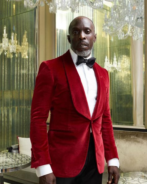 Davidson Petit-Frère on Instagram: “Takes a confident person to wear this hue of Red in our @FRERE Cotton & silk Velvet, but we all know confidence is something @bkbmg has…” Mens Prom Suits, Tuxedo Burgundy, Mens Prom, Red Velvet Blazer, Lapel Wedding, Prom Blazers, Dinner Suit, Summer Beach Wedding, Groom Tuxedo