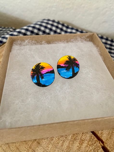 Sunset Polymer Clay, Polymer Clay Beach Scene, Painting Polymer Clay, Paint Beach, Beach Silhouette, Silhouette Sunset, Clay Studs, Earring Studs, Beach Scene