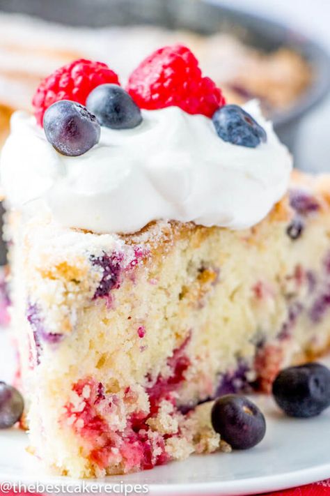 Blueberry Raspberry Cake Recipe {Red White and Blue Patriotic Cake} Blueberry Raspberry Recipes, Raspberry Coffee Cake, Raspberry Coffee Cakes, Raspberry Cake Recipes, Raspberry Coffee, Patriotic Cake, Raspberry Desserts, Blueberry Cake Recipes, Blueberry Coffee Cake