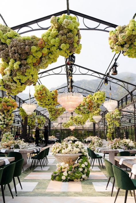 A greenhouse at Villa Balbiano, Lake Como | Floral designer: Larry Walshe | Wedding Planner: The Lake Como Wedding Planner | #wedding #weddingphotographer #lakecomo #larrywalshe #inspiration #reception #weddingreception | BOTTEGA53 Corporative Events, Floral Chandelier Wedding, Wedding Ceiling, Como Wedding, Wedding Chandelier, Floral Runner, April Wedding, Greenhouse Wedding, Lake Como Wedding