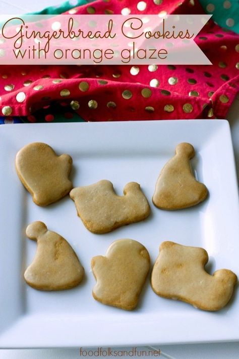 Delicious roll out Gingerbread Cookies with Orange Glaze. Grab the kids, because they will love making these cookies with you! Non Alcoholic Christmas Punch, Christmas Gingerbread Cookies, Orange Glaze, Family Fun Night, Gingerbread Recipe, Fresh Orange, Gingerbread Cookie, Cut Out Cookies, Christmas Gingerbread