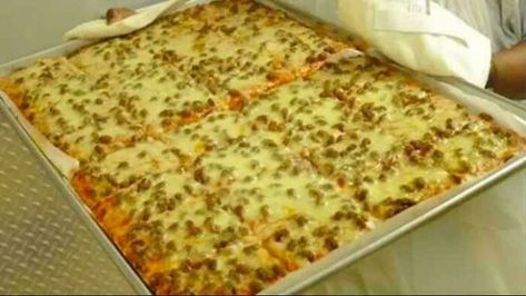 School Pizza Recipe, School Cafeteria Pizza Recipe, School Cafeteria Pizza, Cafeteria Pizza, Old School Pizza, School Pizza, School Cafeteria, Healthy Pizza, Grandmas Recipes