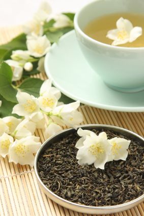 jasmine-tea Jasmine Tea Aesthetic, Jasmine Flower Tea, Green Tea Detox, Tea Wallpaper, Floral Scents, Jasmine Green Tea, Herbal Drinks, Jasmine Tea, Aircraft Interiors