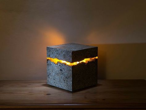 Resin And Concrete, Concrete Crafts Ideas, Concrete Lights, Concrete And Resin, Concrete Lamps, Concrete Cube, Resin Concrete, Stone Lighting, Concrete Light