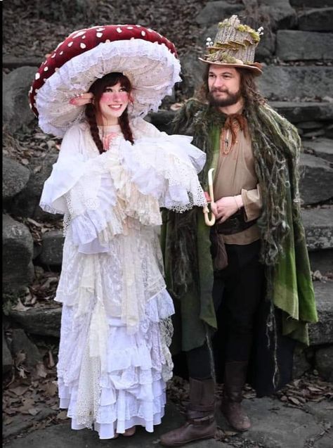 Cottagecore Couples Costumes, Mushroom Pirate Costume, Cottage Core Costume Ideas, Mushroom Cosplay Men, Mushroom Queen Costume, Mushroom People Costume, Mushroom Couple Costume, Male Mushroom Costume, Mushroom Costume Men