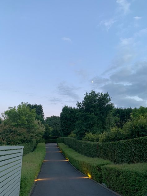 Driving uphill. #driveway#afternoonvibes Long Driveway To House, Homes With Long Driveways, Long Driveway Aesthetic, Long Driveway House, House With Long Driveway, Aesthetic Driveway, Long Driveway Ideas, Long Driveway Landscaping, Big Driveway