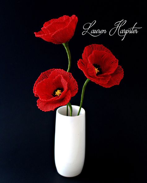 French Beaded Poppies by Lauren Harpster Beaded Poppies, Poppy Tutorial, French Beading, Beaded Flowers Patterns, Seed Bead Flowers, French Beaded Flowers, Poppy Pattern, Planting Hydrangeas, Poppy Painting